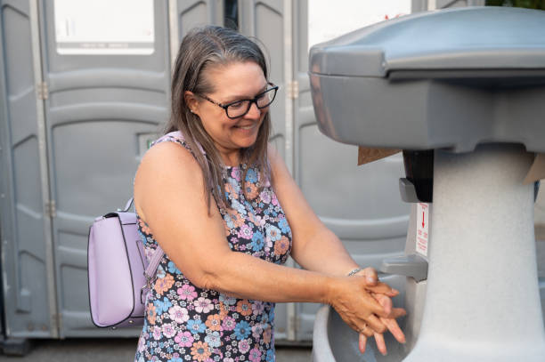 Best Affordable portable toilet rental  in Mirrormont, WA